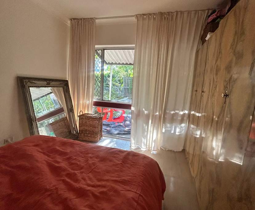 Whole property with 2 rooms for rent