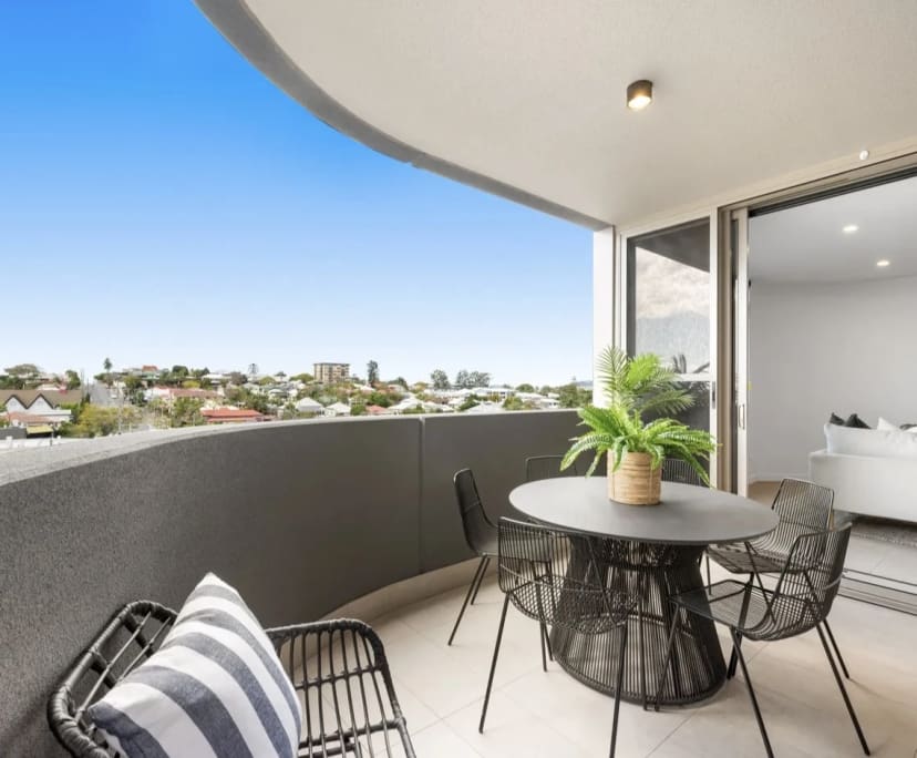 Room for Rent in East Brisbane, Brisbane 340, Unf...