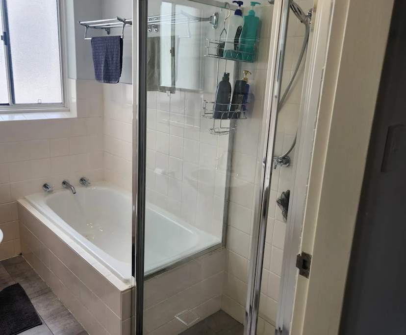 Unfurnished room in a flatshare