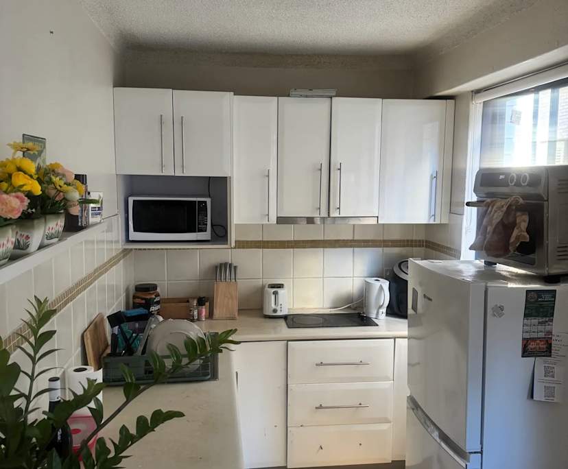 Furnished room studio flat for rent