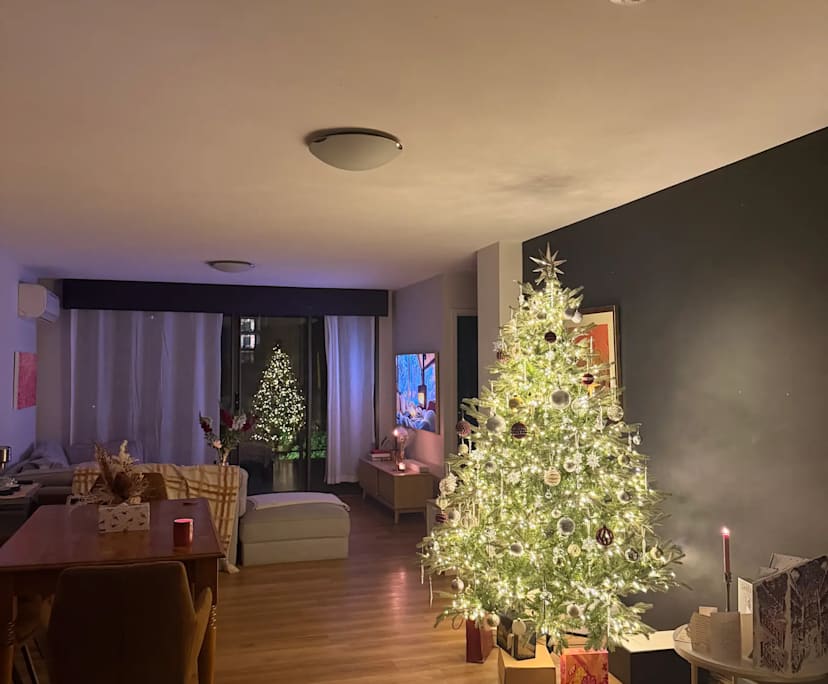 Furnished room with ensuite in a flatshare