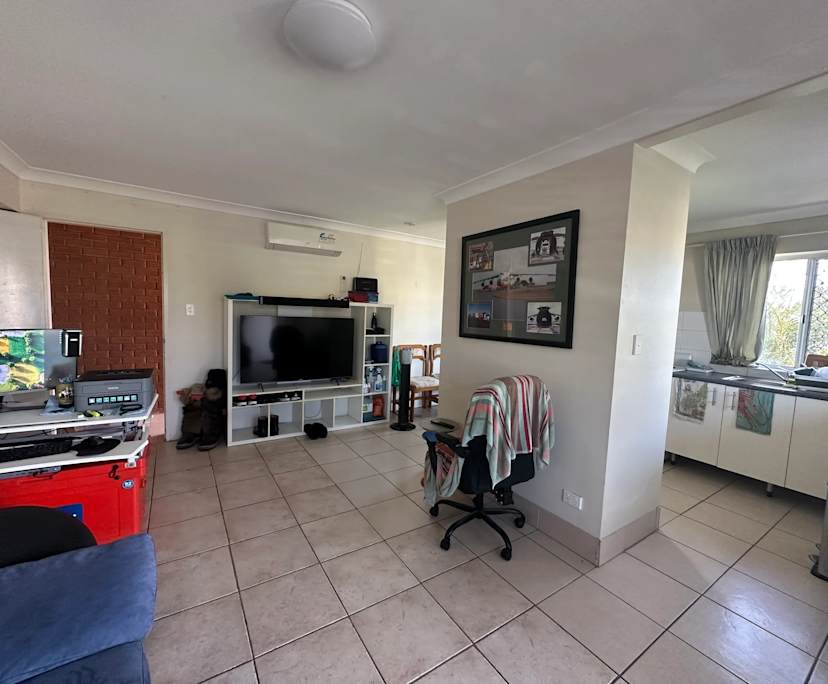 $275, Flatshare, 2 bathrooms, Yeronga QLD 4104
