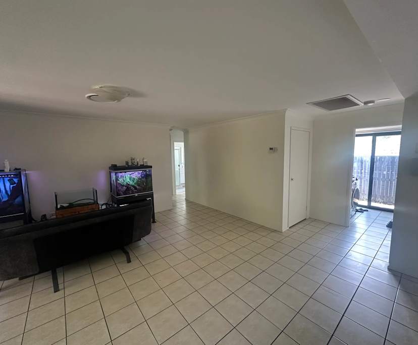 $300, Share-house, 3 rooms, Bellmere QLD 4510, Bellmere QLD 4510