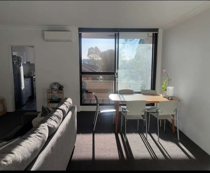 Unfurnished room in a flatshare