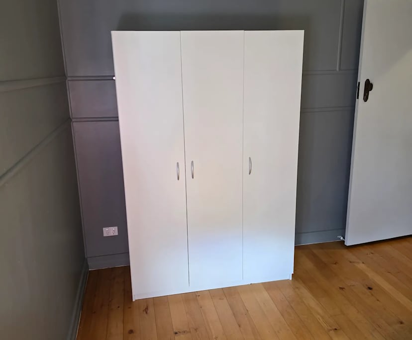 $310, Share-house, 3 bathrooms, Silkstone QLD 4304