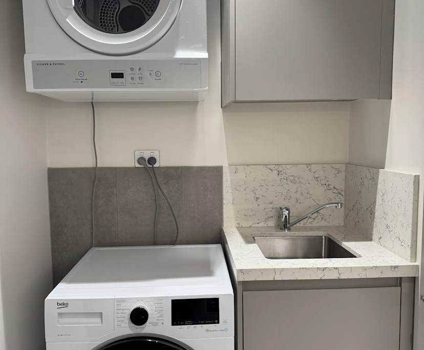 $850, 1-bed, 1 bathroom, Newcastle NSW 2300