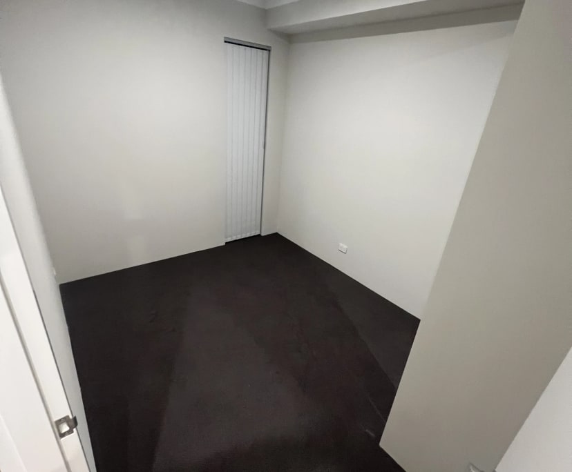 Room for Rent in Kwinana Town Centre, Perth 240,