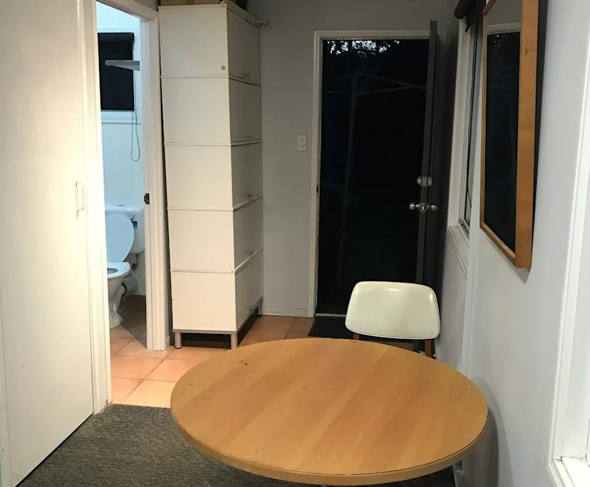 $370, Granny-flat, 1 bathroom, Coopers Plains QLD 4108