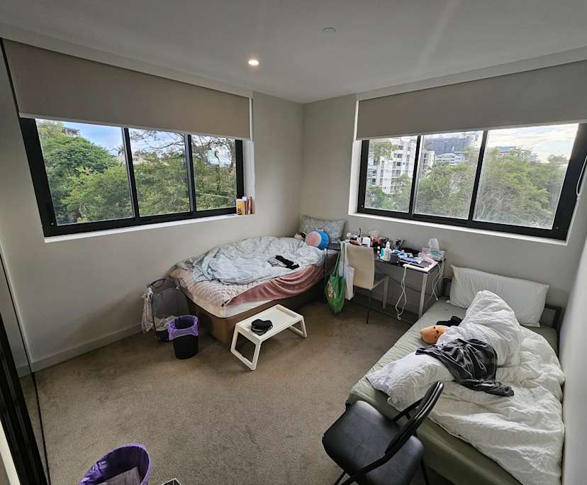 Furnished room in a flatshare