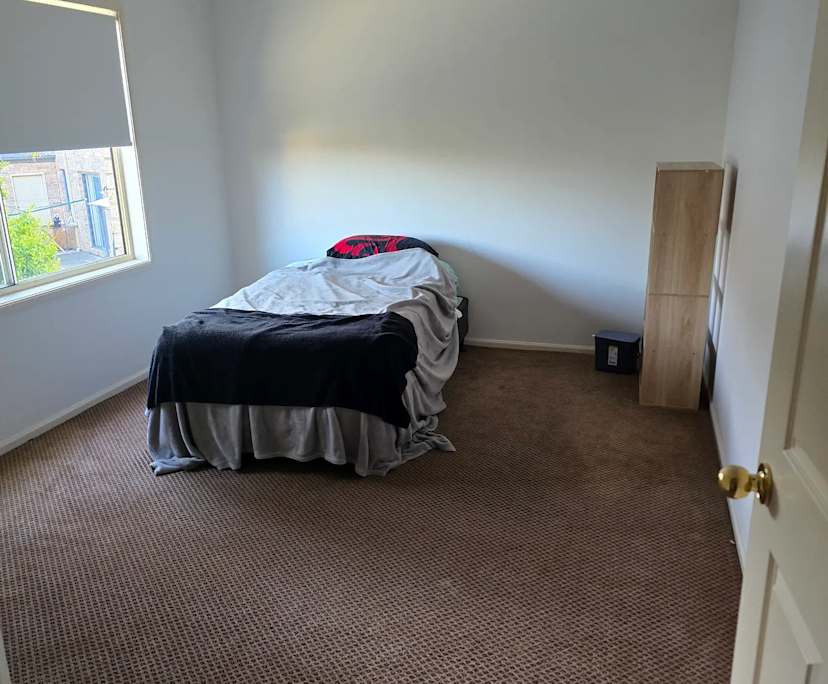 Room in a share house