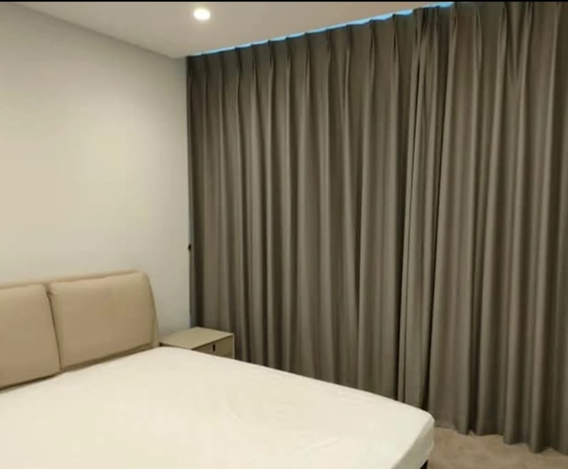 Furnished room with ensuite in a flatshare