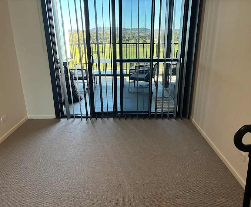 Unfurnished room with own bathroom