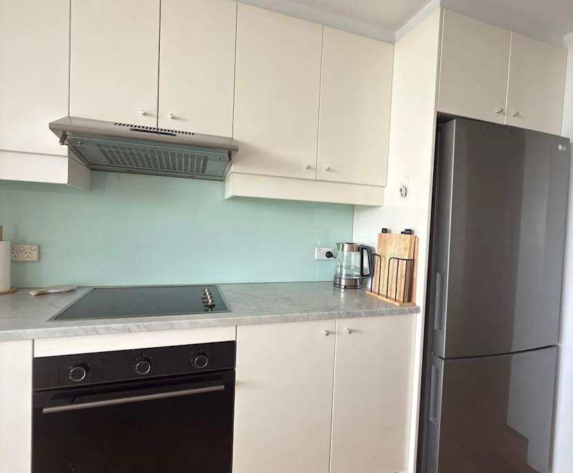 Furnished room in a flatshare