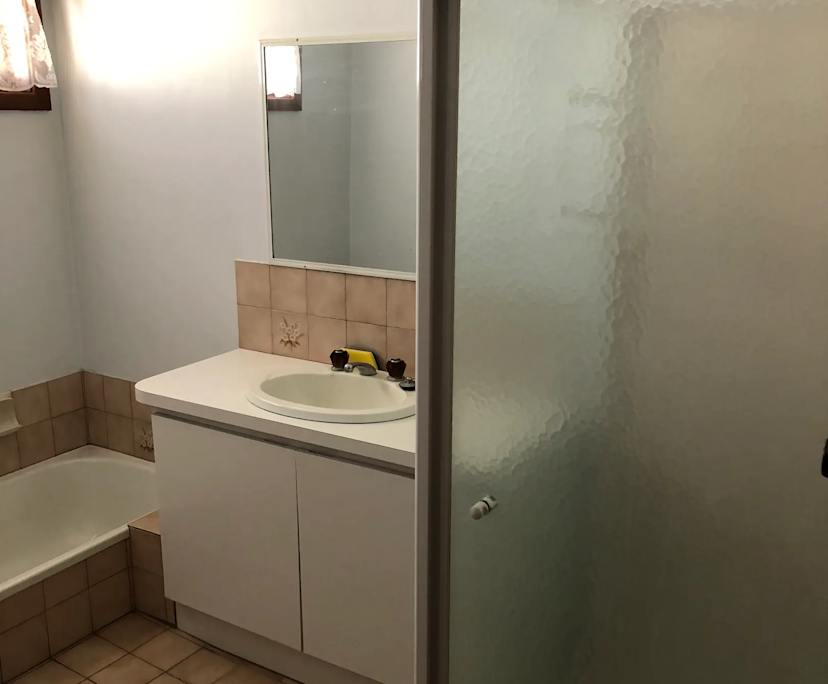 $300, Share-house, 3 bathrooms, Australind WA 6233