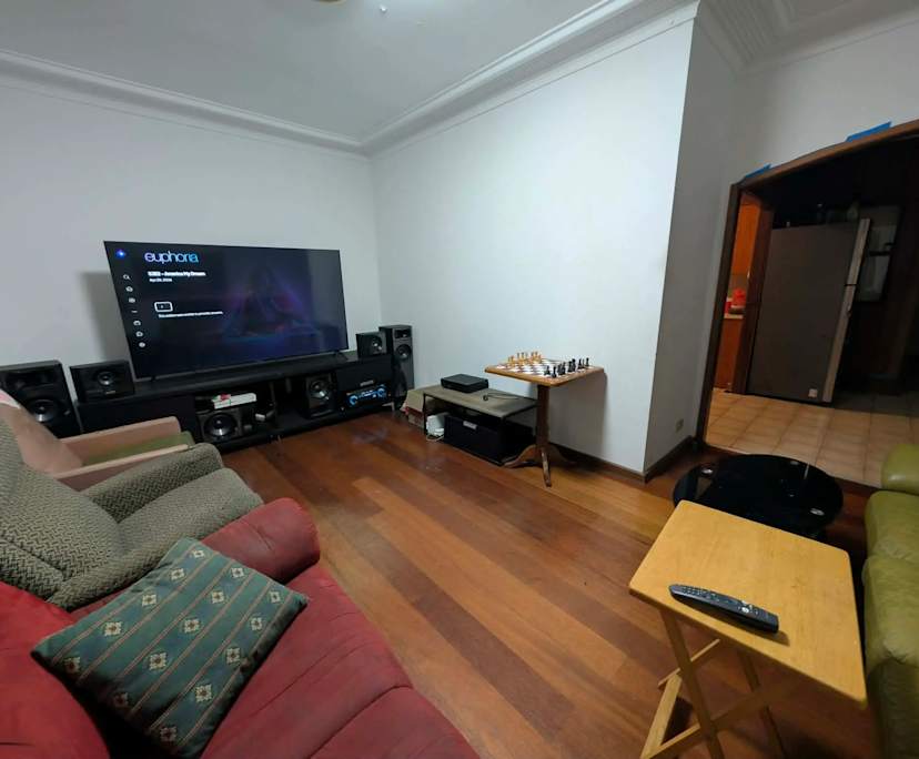 Room in a share house