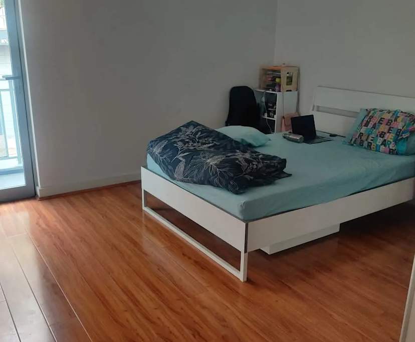 Room with ensuite in a flatshare