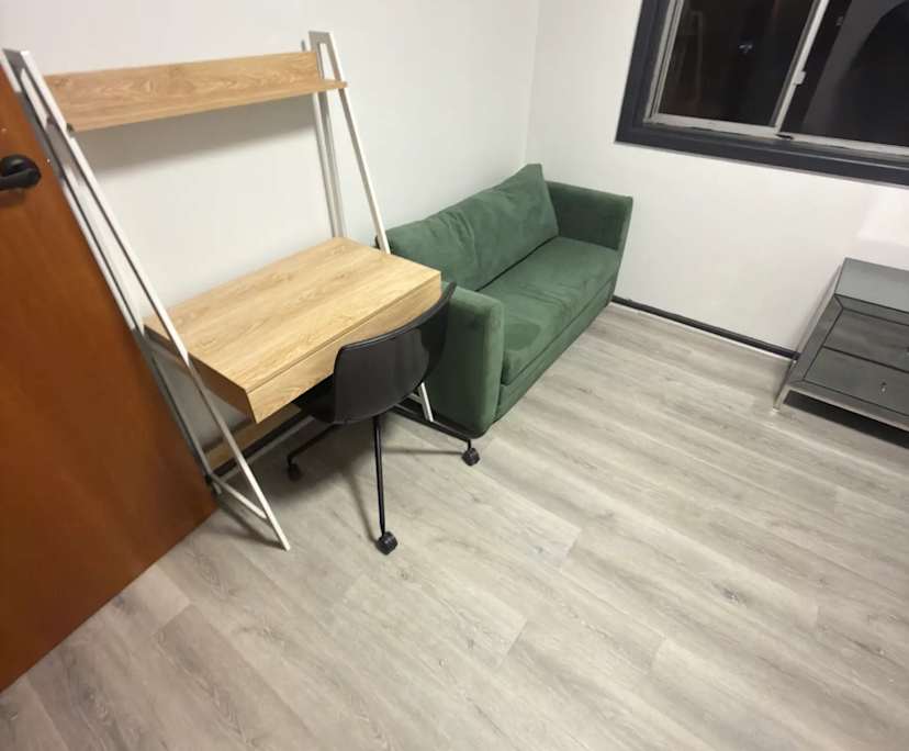 Whole property with 3 rooms for rent
