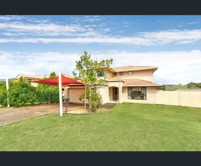 Room for Rent in Arundel, Gold Coast 220, Unfurni...