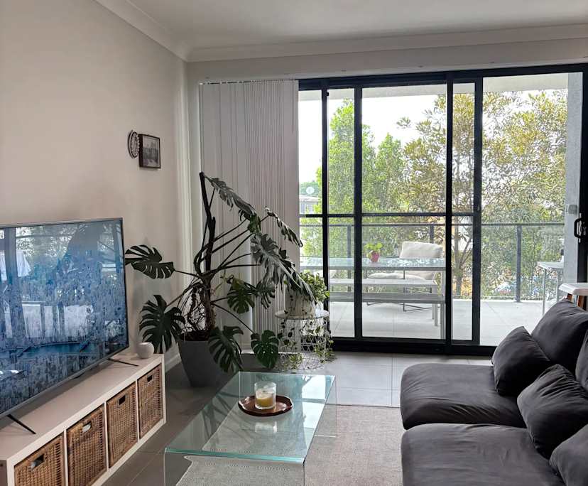 Unfurnished room with own bathroom