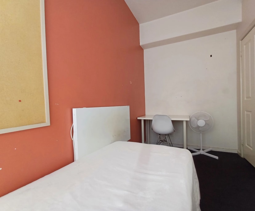 Whole property with 2 rooms for rent