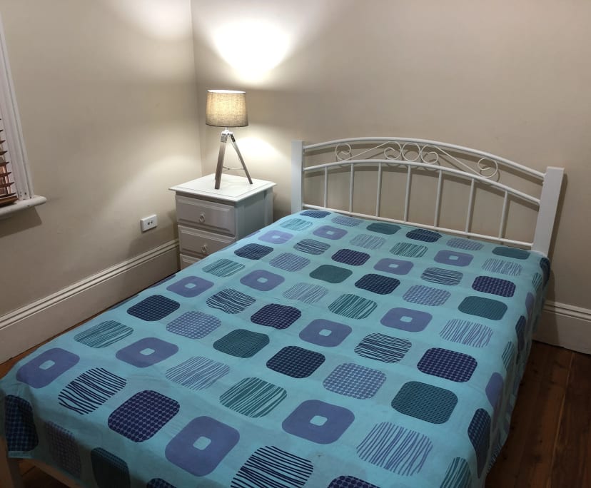 Room for Rent in Sydenham, Sydney 250, Furnished,...