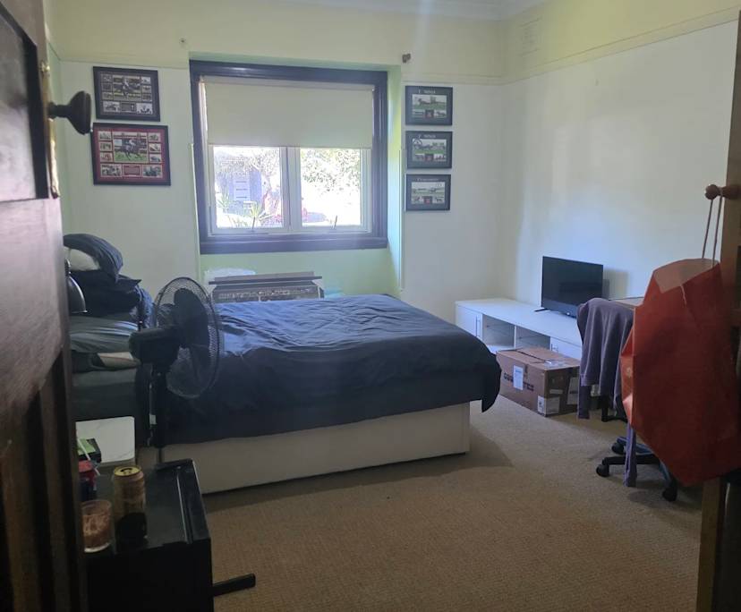 Unfurnished room in a share house