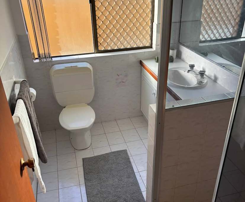 $495, Flatshare, 4 bathrooms, Mermaid Waters QLD 4218