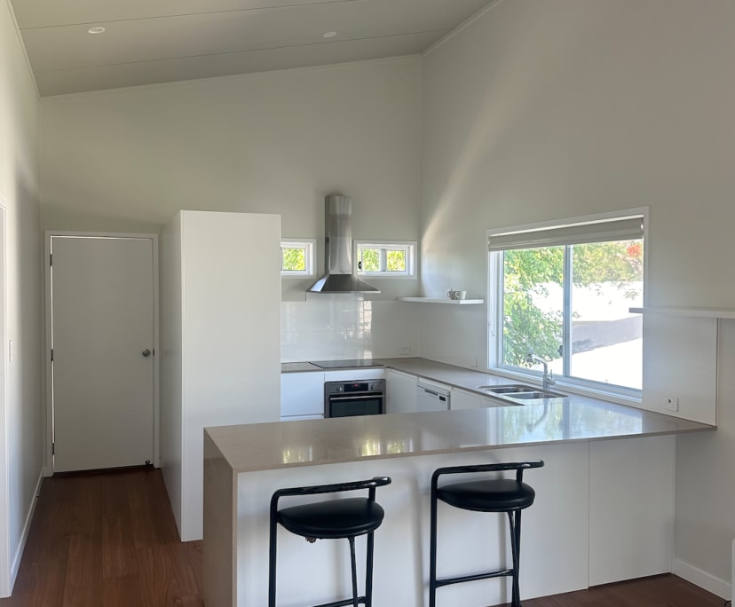 $700, Whole-property, 2 bathrooms, Burleigh Waters QLD 4220