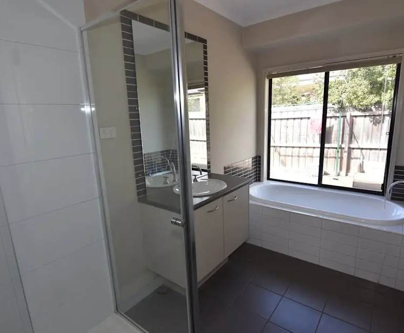 $155, Share-house, 4 bathrooms, Waurn Ponds VIC 3216