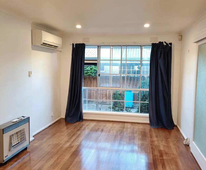Whole property with 2 rooms for rent