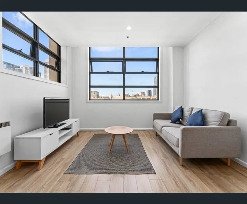 Furnished room in a flatshare