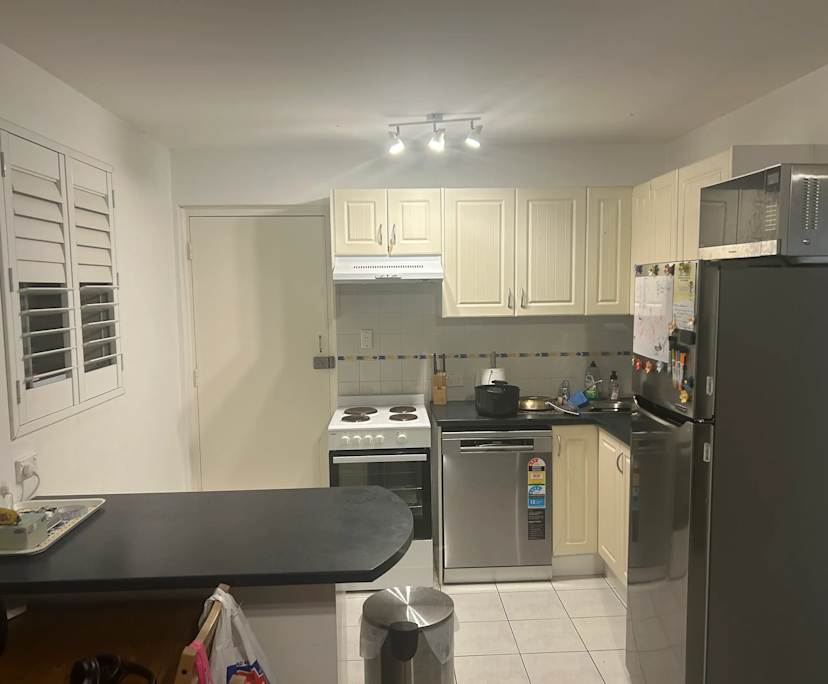 $425, Flatshare, 2 bathrooms, Freshwater NSW 2096