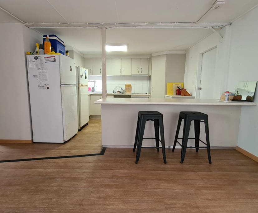 $210, Share-house, 4 bathrooms, Edge Hill QLD 4870