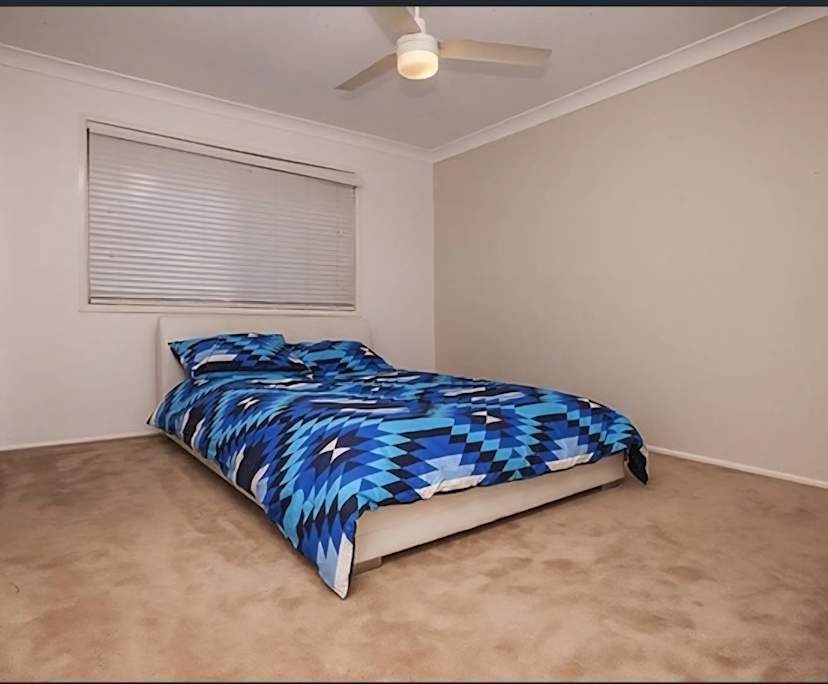 Unfurnished room with ensuite in a flatshare