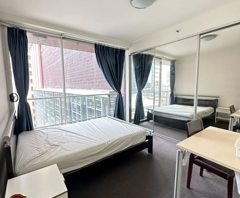 Furnished room in a flatshare