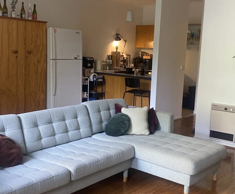 Unfurnished room in a flatshare