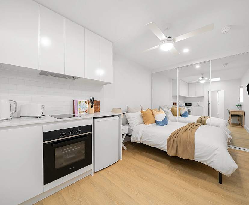 $560, Studio, 1 bathroom, Petersham NSW 2049