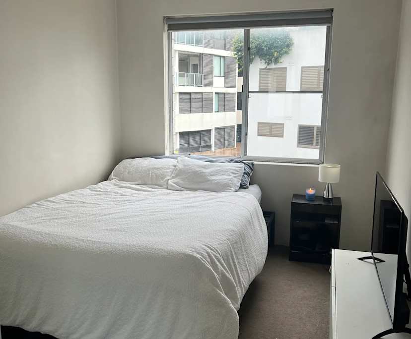 Furnished room in a flatshare