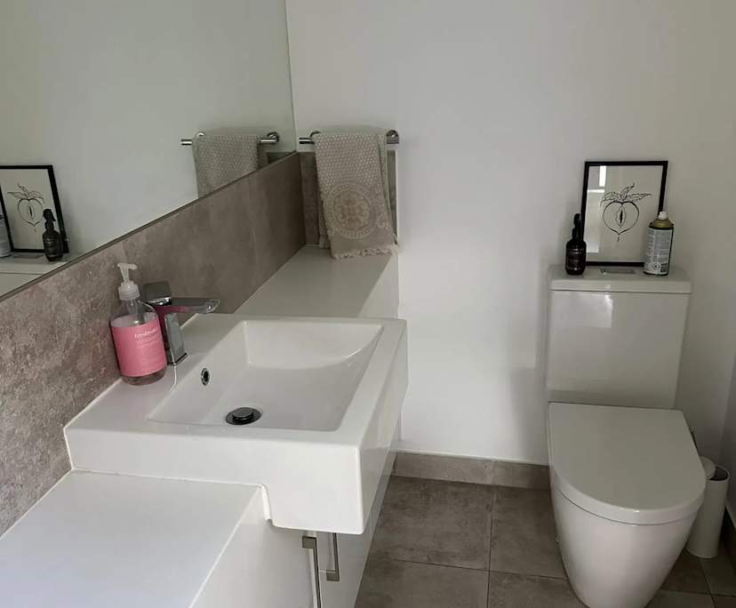 $325, Share-house, 2 bathrooms, Pascoe Vale VIC 3044