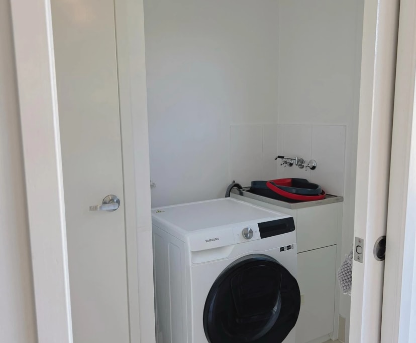 $245, Share-house, 3 bathrooms, Calamvale QLD 4116