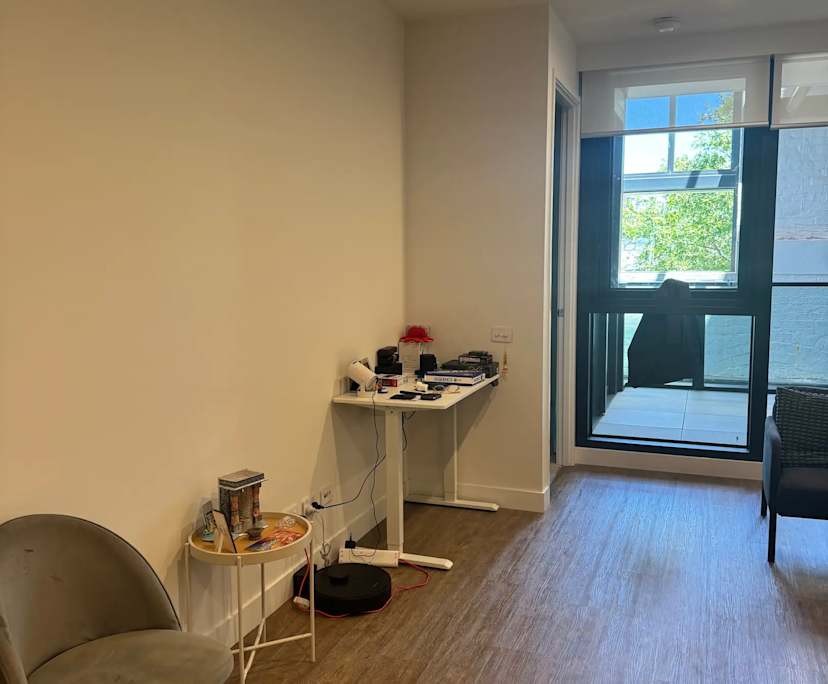 $809, Whole-property, 2 bathrooms, West Melbourne VIC 3003