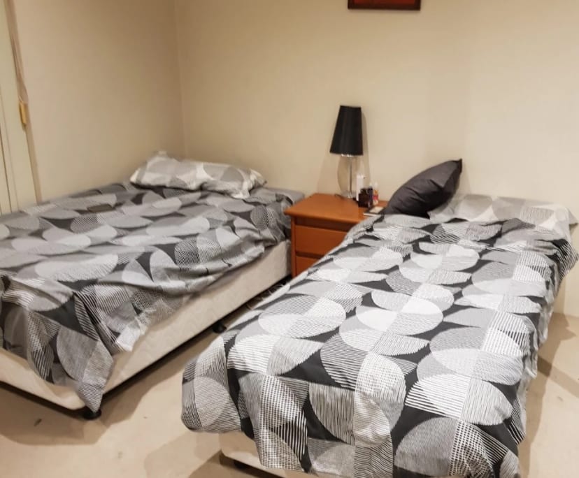 Furnished room in a flatshare