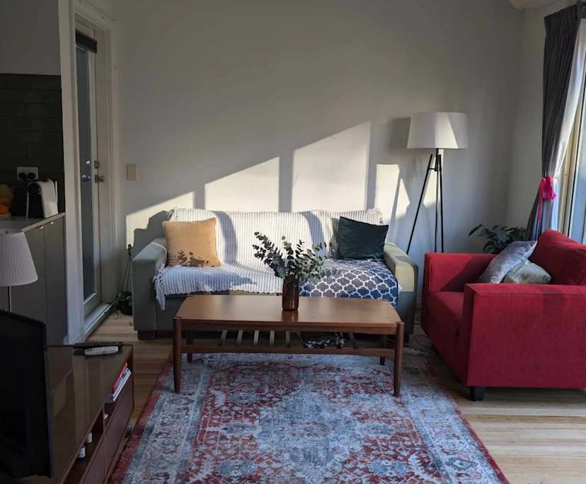 Room in a share house