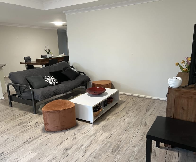 $250, Share-house, 4 bathrooms, Cloverdale WA 6105