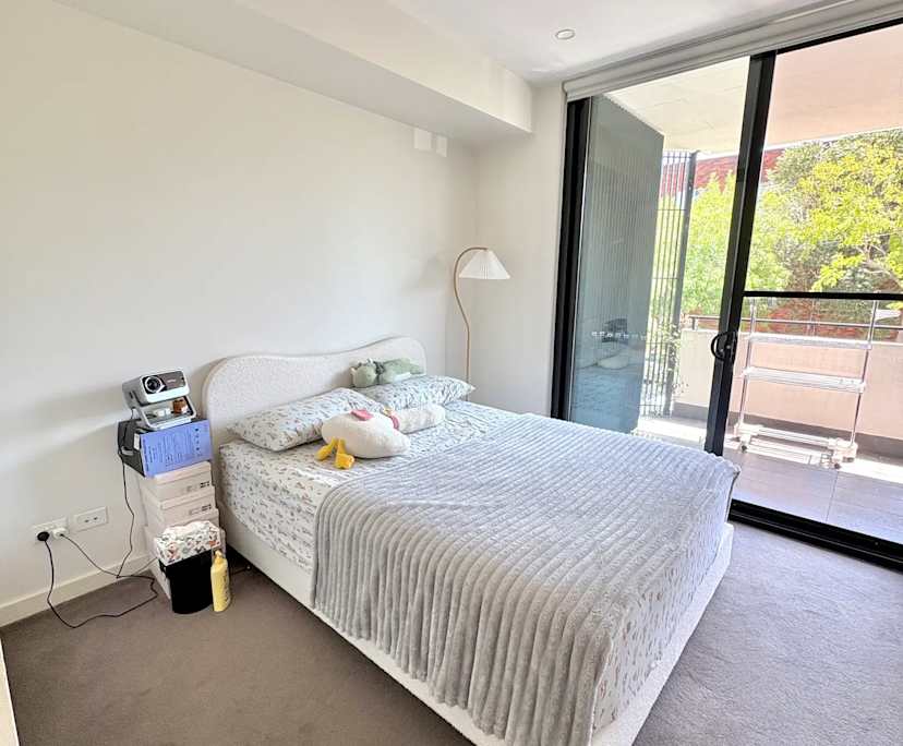 $800, 1-bed, 1 bathroom, Beaconsfield NSW 2015