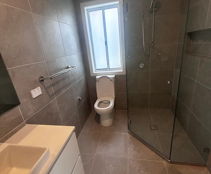 Unfurnished room with own bathroom