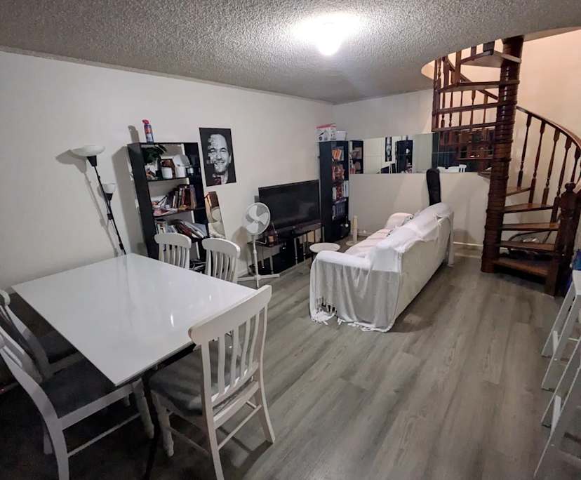 Room in a share house