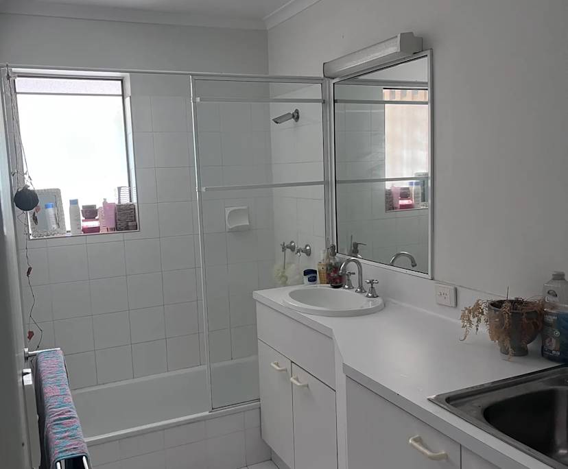 $620, Whole-property, 2 bathrooms, Taringa QLD 4068