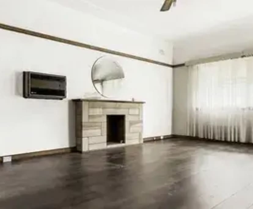 Unfurnished room in a share house
