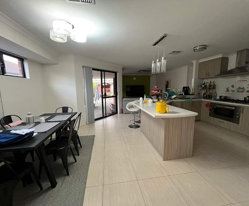 Whole property with 4 rooms for rent